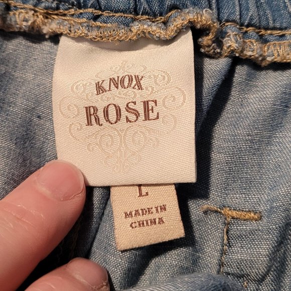 Knox Rose Tencel Chambray Shorts - Picture 3 of 4